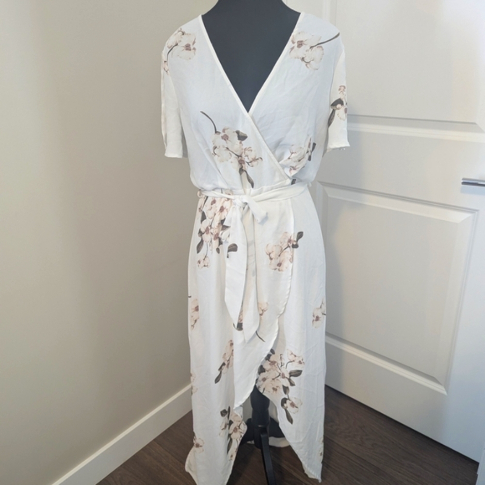 Dynamite White Floral High-Low Wrap Dress